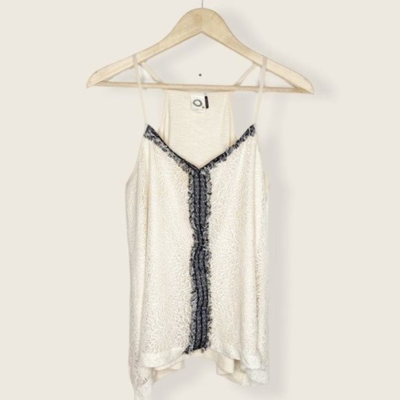Anthropologie Tops - Akemi+Kin lace boho style swing tank